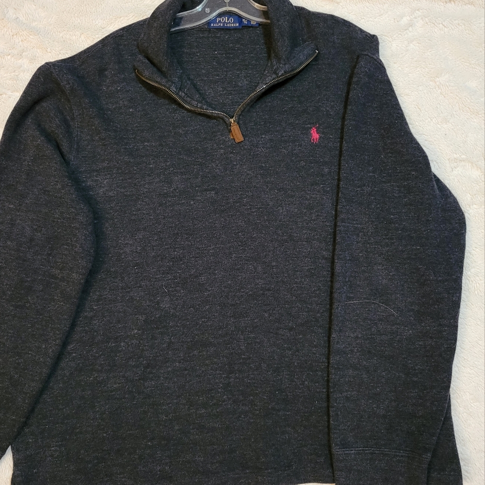 polo long sleeve xl      1 green large polo1 red large t shirt purple small logo